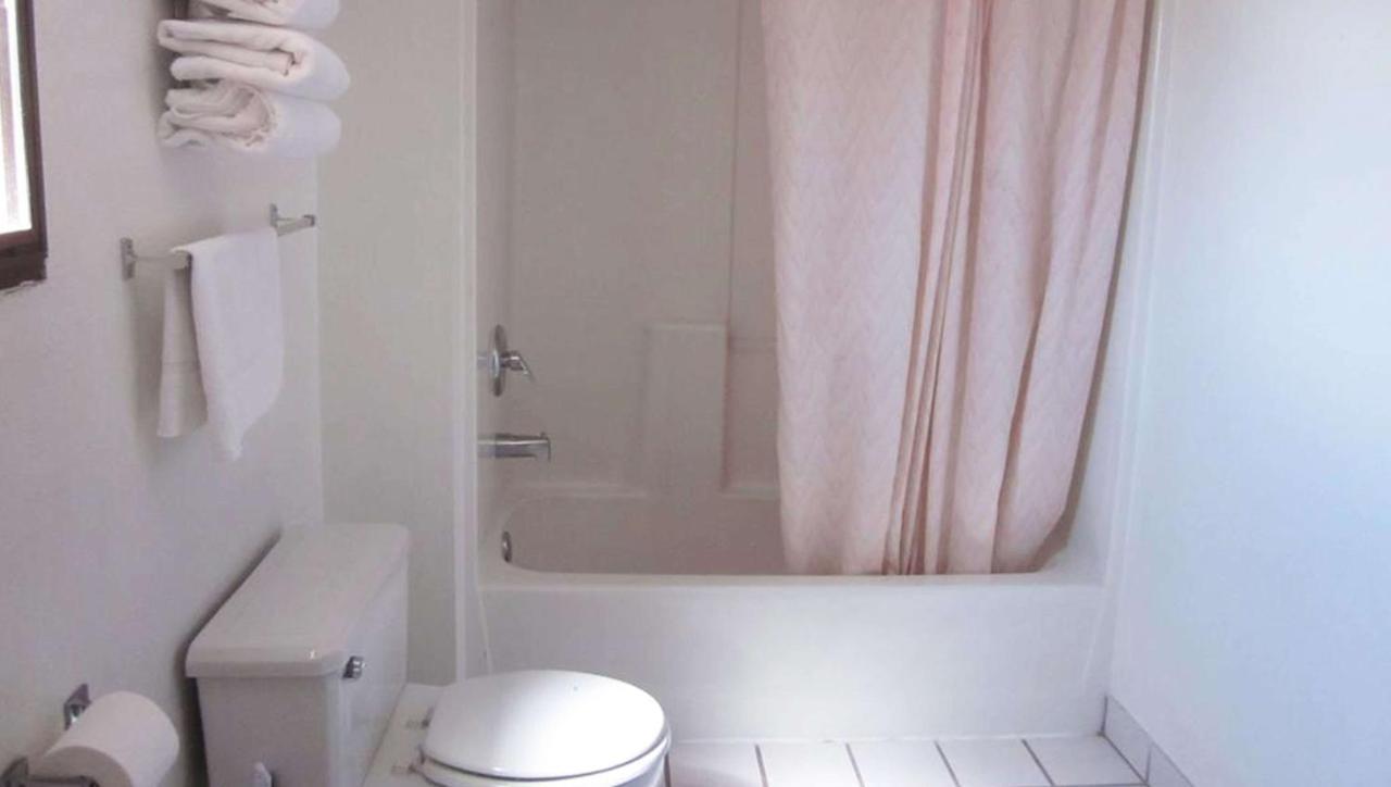 Marianna Inn Пангитч Экстерьер фото
